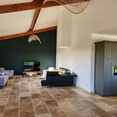 Les Hauts D'en Perrin