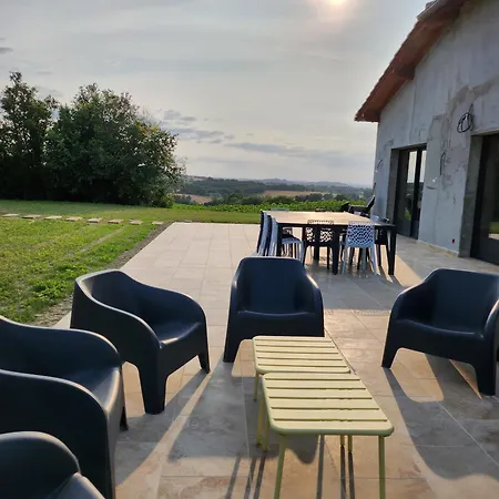 Les Hauts D'en Perrin 度假居