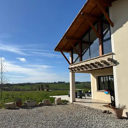 Les Hauts D'en Perrin בית נופש *