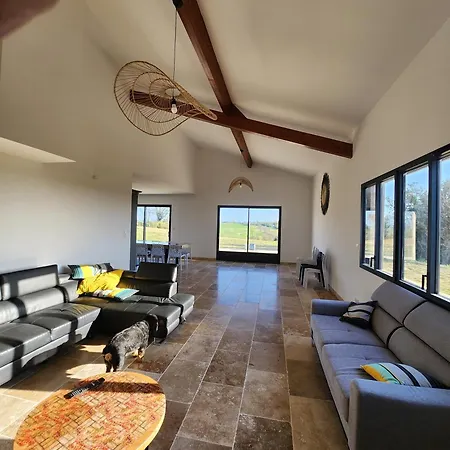 Les Hauts D'en Perrin בית נופש *