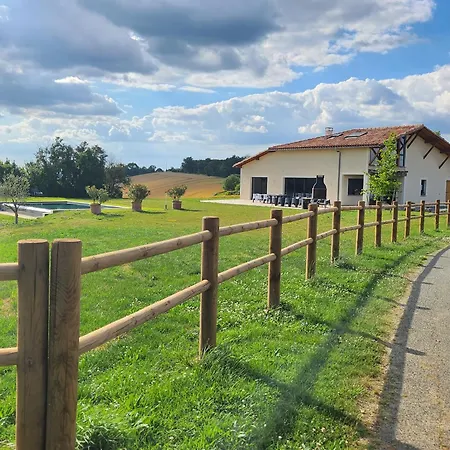 度假居 Les Hauts D'en Perrin Maurens (Gers)